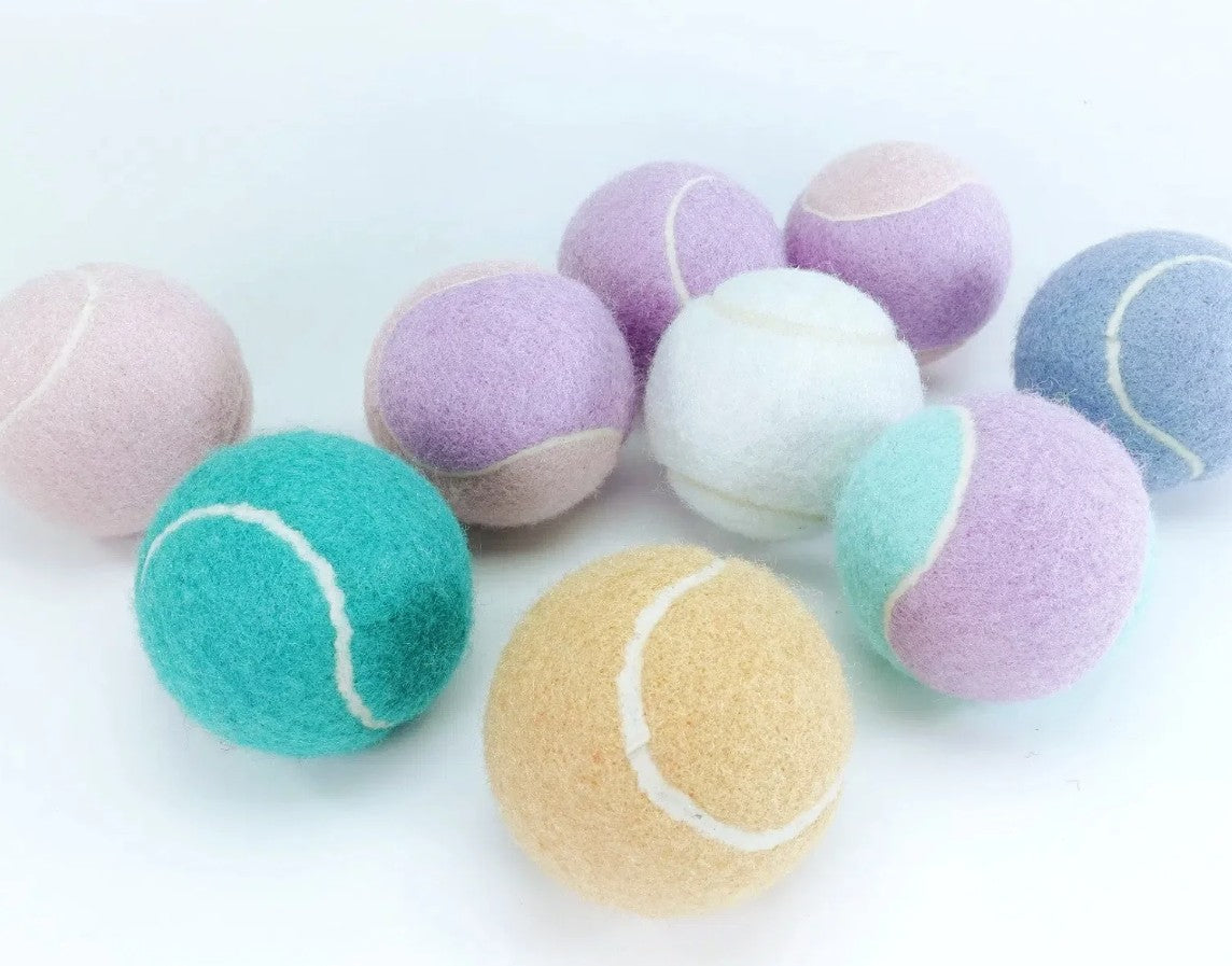 Durable Pet Tennis Ball Toys Pet Gift Giveaway Squeaky Dog Tennis Balls for Training